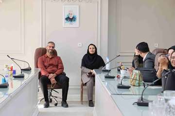 برگزاری جشن ولادت حضرت زینب(س) و روز پرستار در معاونت بهداشتی 