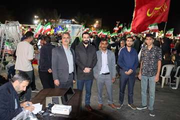 اجتماع بزرگ خانواده دانشگاه علوم پزشکی رفسنجان  در میدان سپهبد شهید حاج قاسم سلیمانی/22 فروردین1405