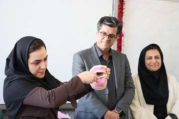 بازدید از طرح مسواک زدن گروهی در مدرسه امام موسی ابن جعفر(ع)