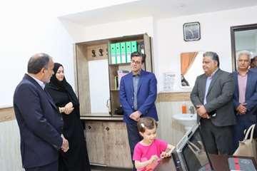 آیین آغاز برنامه ملی واکسیناسیون سرخک و سرخچه در رفسنجان با حضور فرماندار و مسئولان دانشگاه علوم پزشکی
